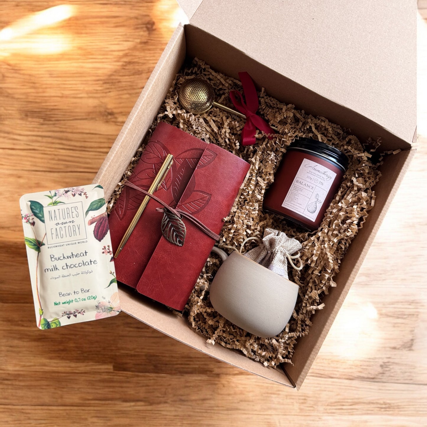 Minimalist gift box