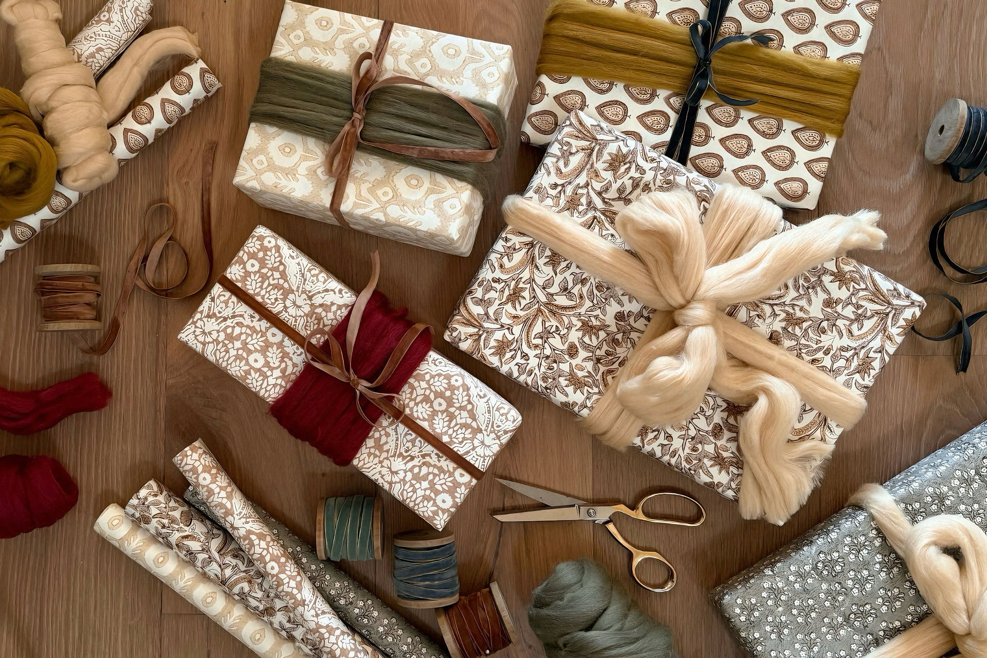 Luxury gifts for women premium gift box Dubai