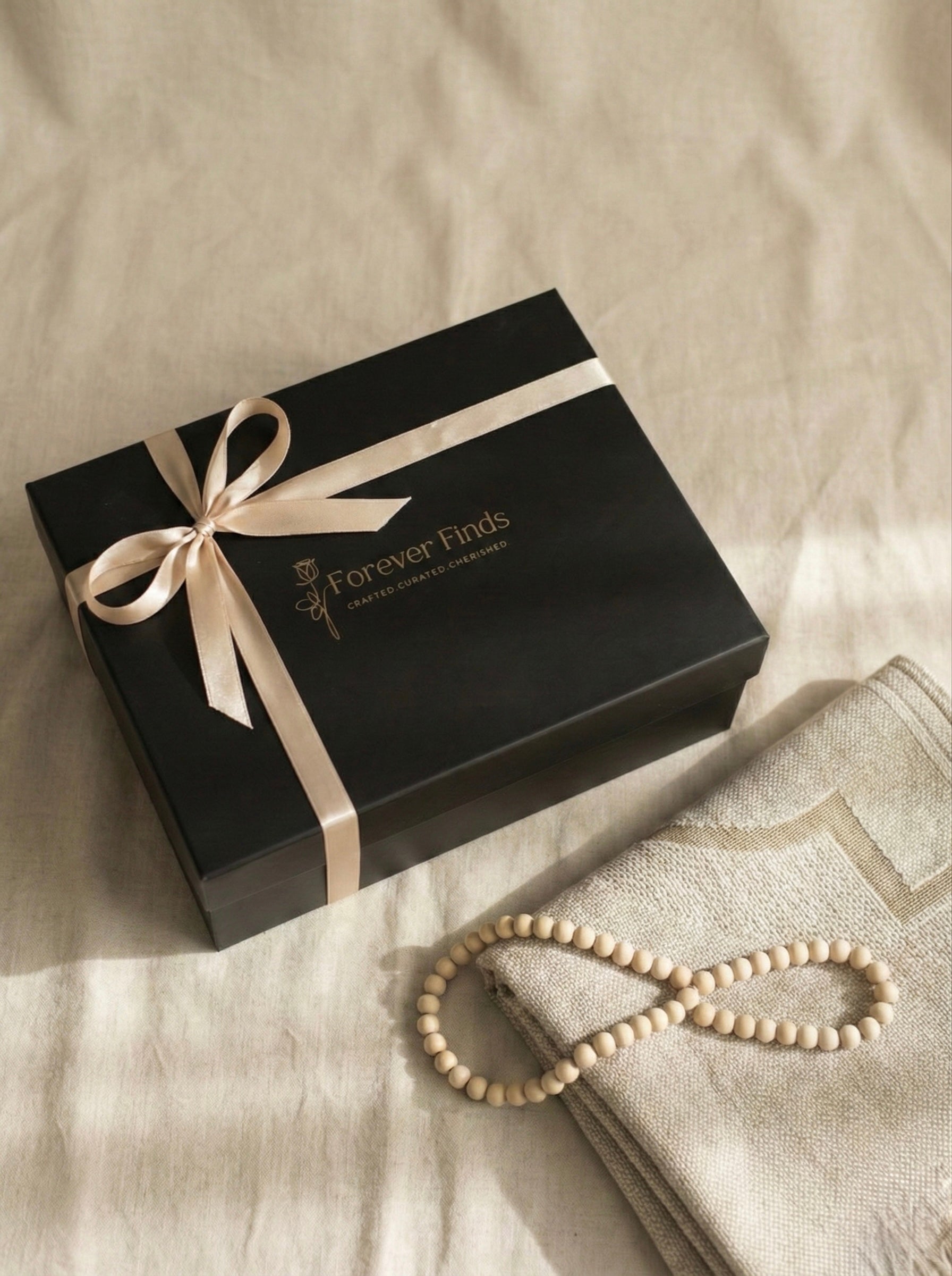 The Arabian Oud Box for Ramadan gift sets Dubai with a velvet lounge reed diffuser and tasbih.
